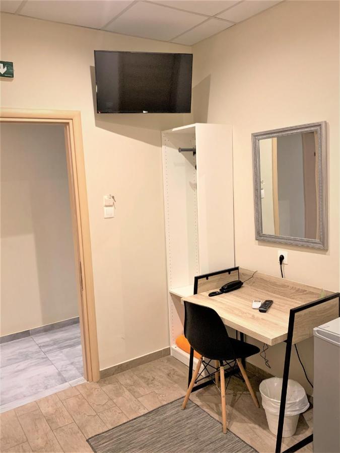 Achillion Hotel Piraeus Ngoại thất bức ảnh