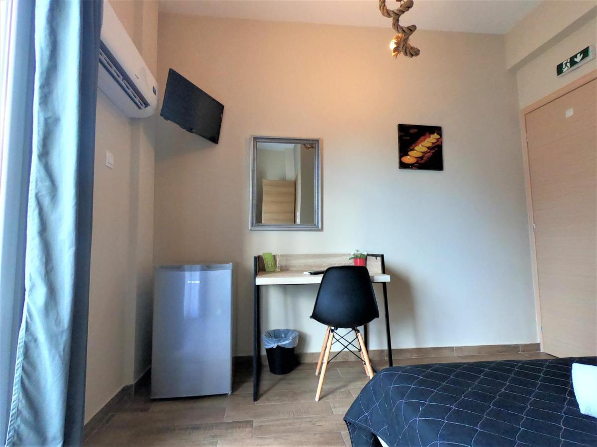 Achillion Hotel Piraeus Ngoại thất bức ảnh