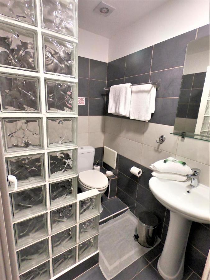 Achillion Hotel Piraeus Ngoại thất bức ảnh