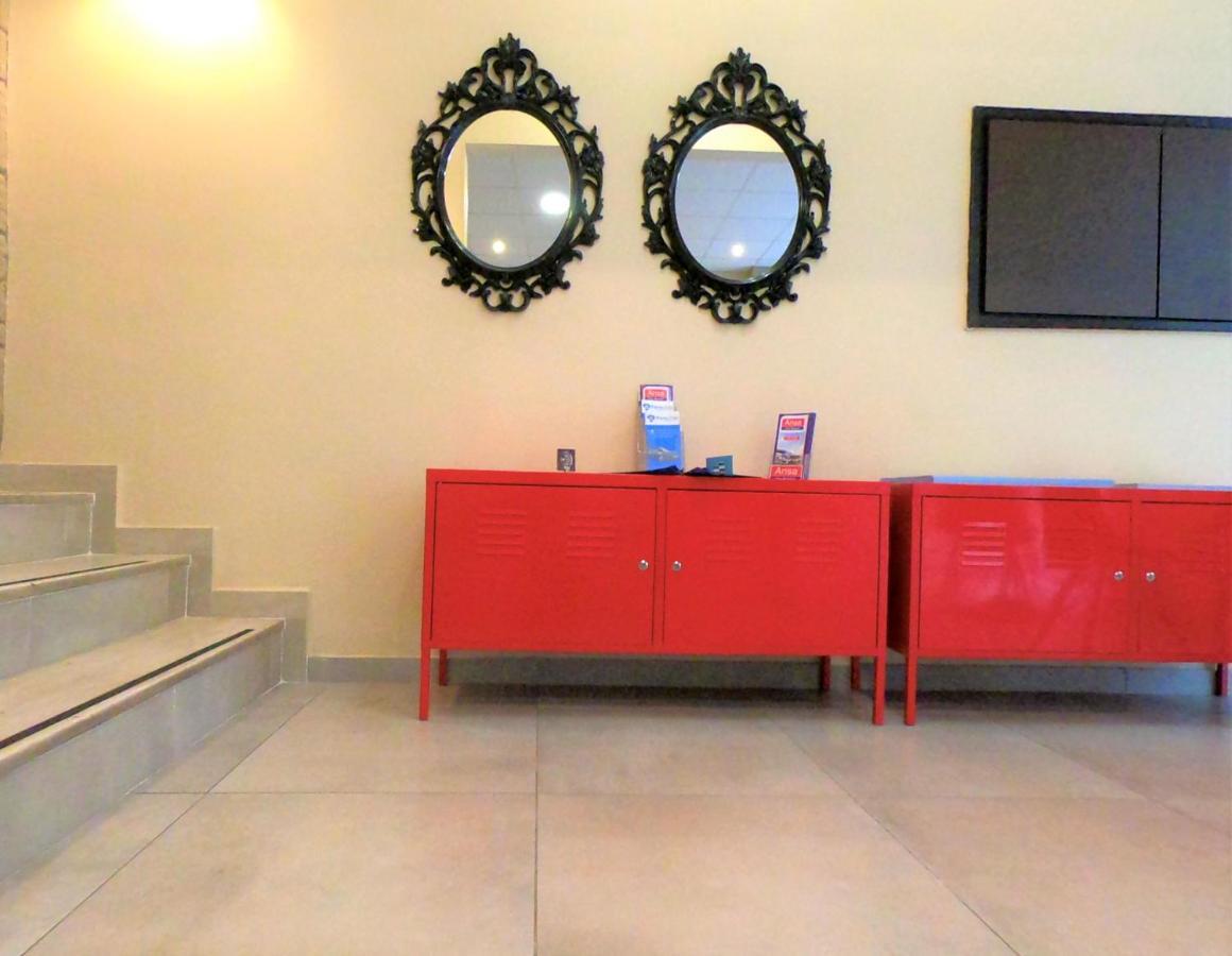 Achillion Hotel Piraeus Ngoại thất bức ảnh