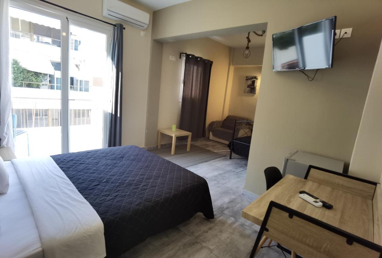 Achillion Hotel Piraeus Ngoại thất bức ảnh