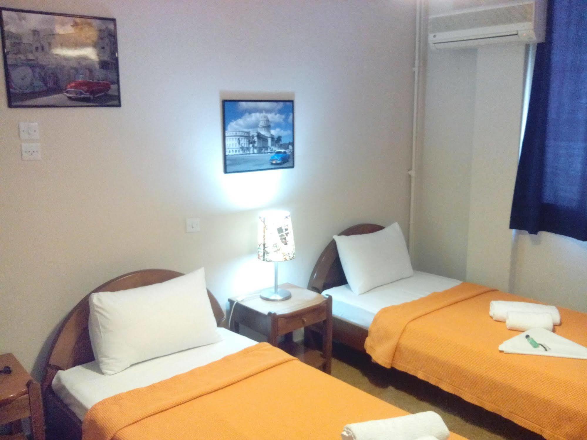 Achillion Hotel Piraeus Ngoại thất bức ảnh