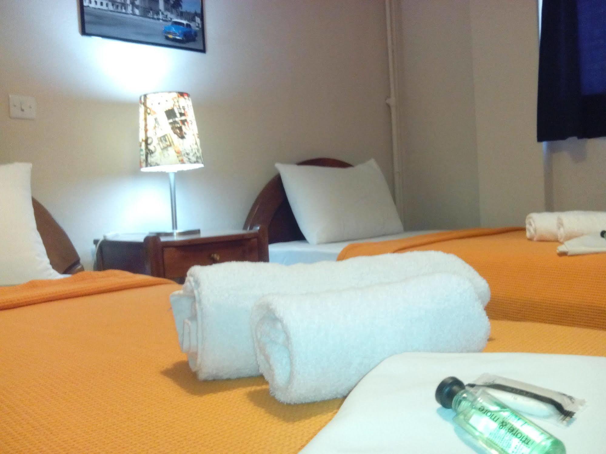 Achillion Hotel Piraeus Ngoại thất bức ảnh
