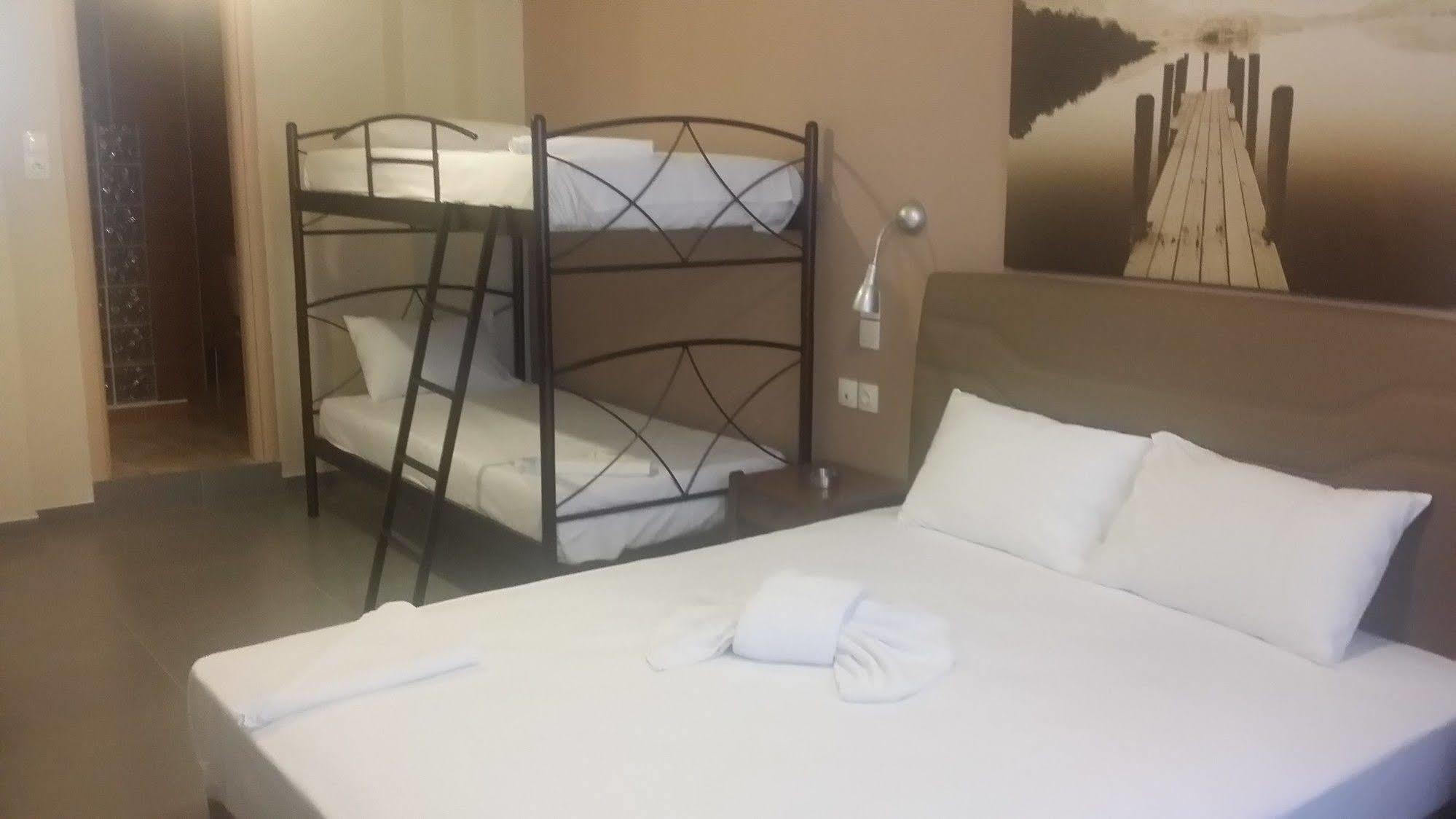 Achillion Hotel Piraeus Ngoại thất bức ảnh