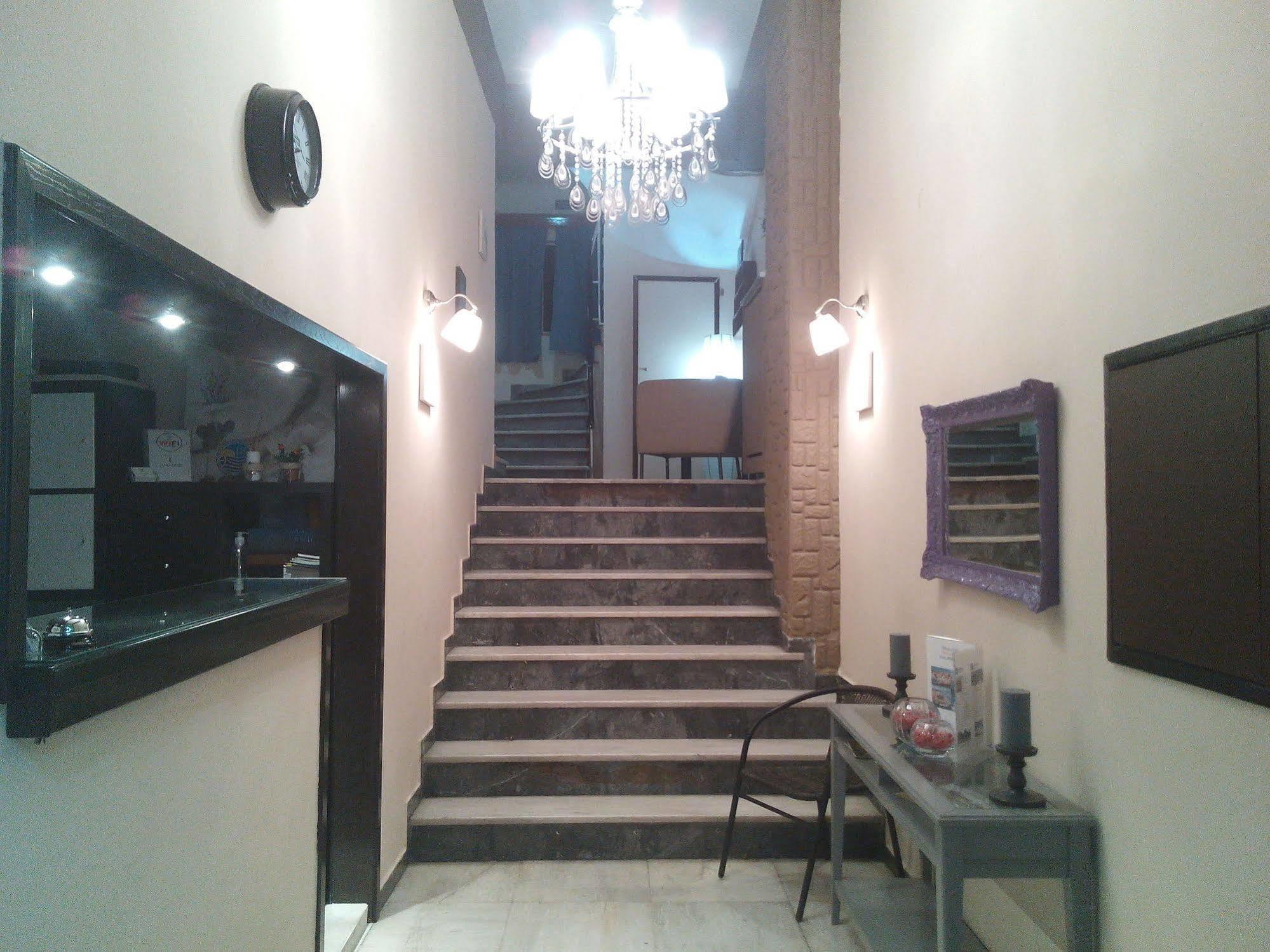 Achillion Hotel Piraeus Ngoại thất bức ảnh